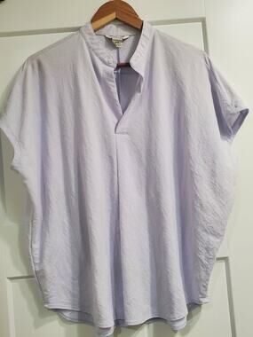 Club Monaco Relaxed Short Sleeve Top size Medium